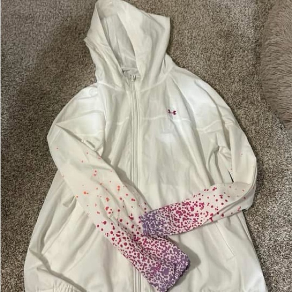 Under Armour women’s rain/wind jacket. Ladies large